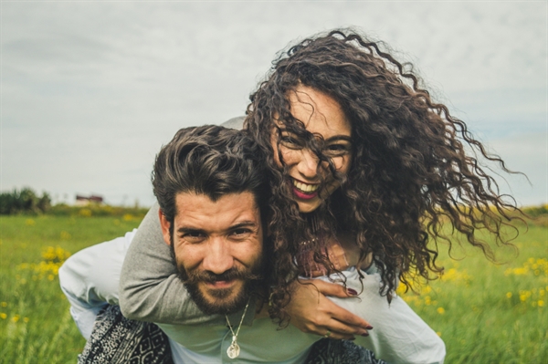 How to Choose the Right Matchmaker